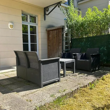 Md Terrace - Disneyland Paris Serris